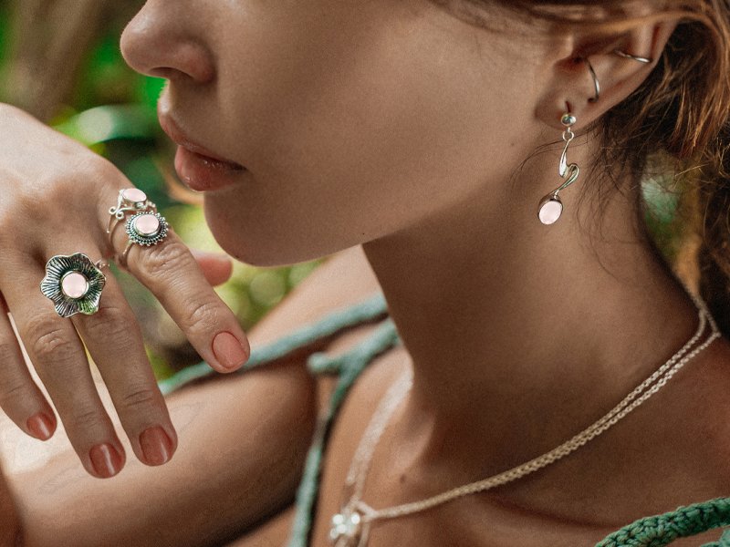 Rose Quartz Jewelry: The Stone of Love And Fashion